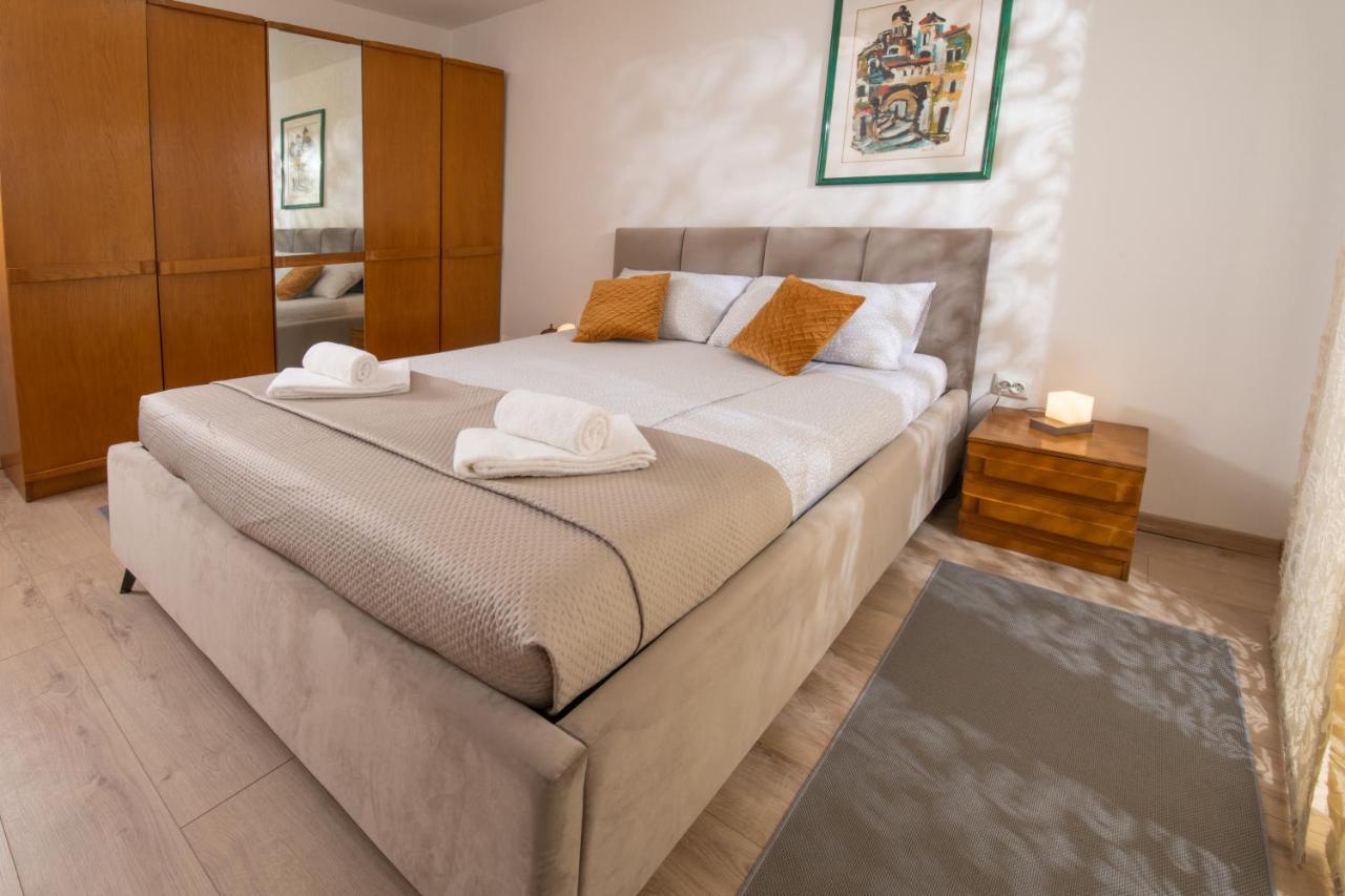 Point Apartment
