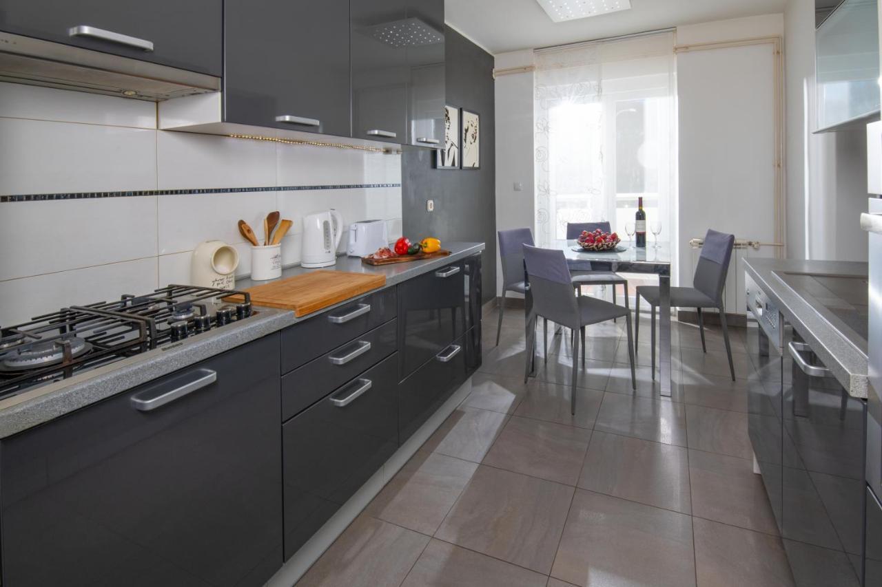 Apartment Point
