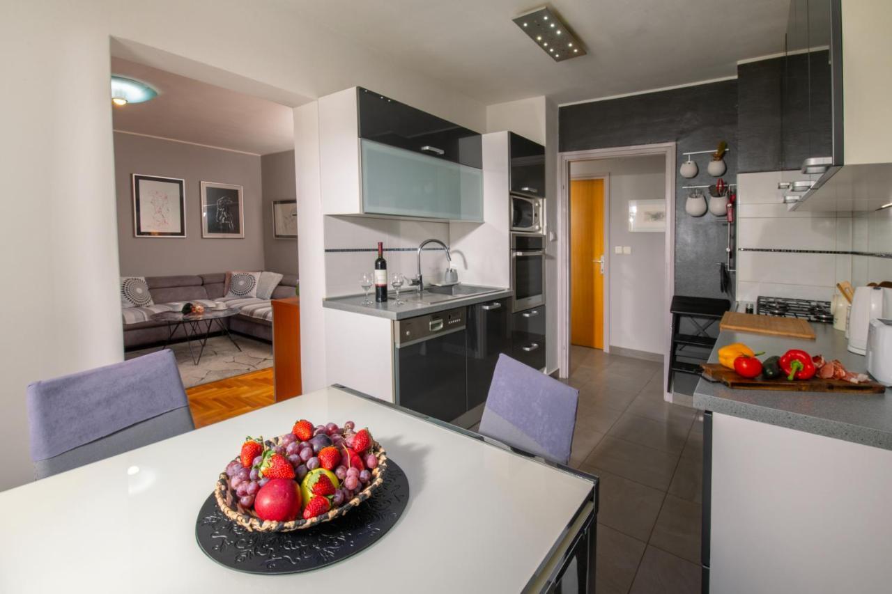 Apartment Point