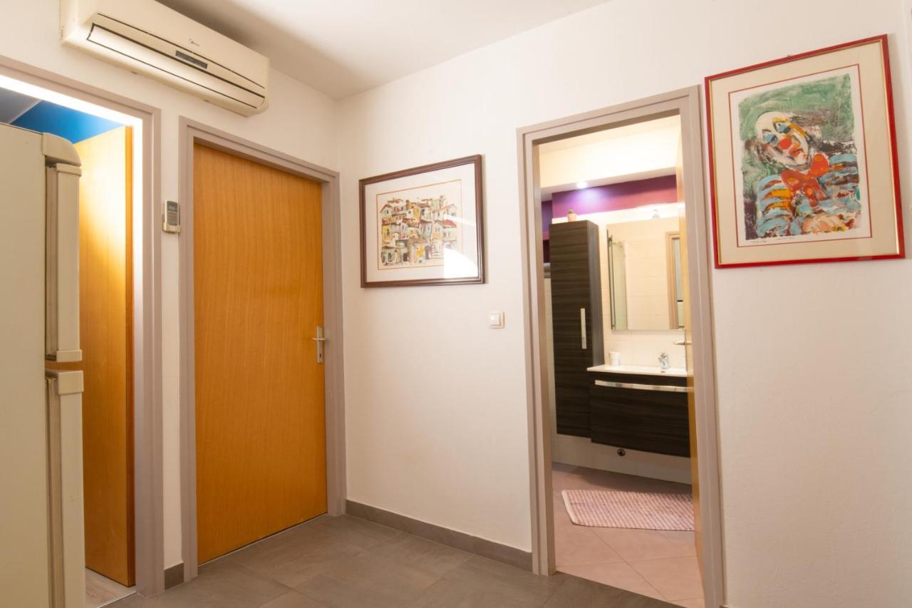 Apartment Point *